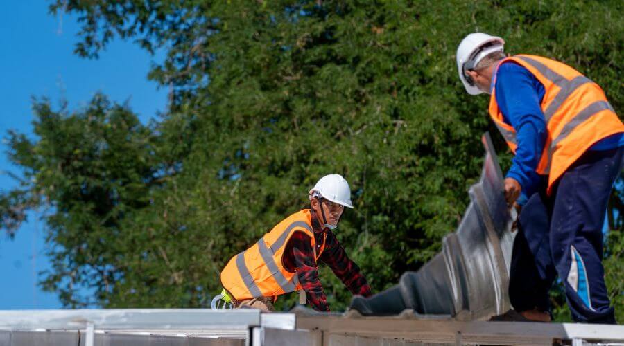Professional gutter cleaning in Glide, OR